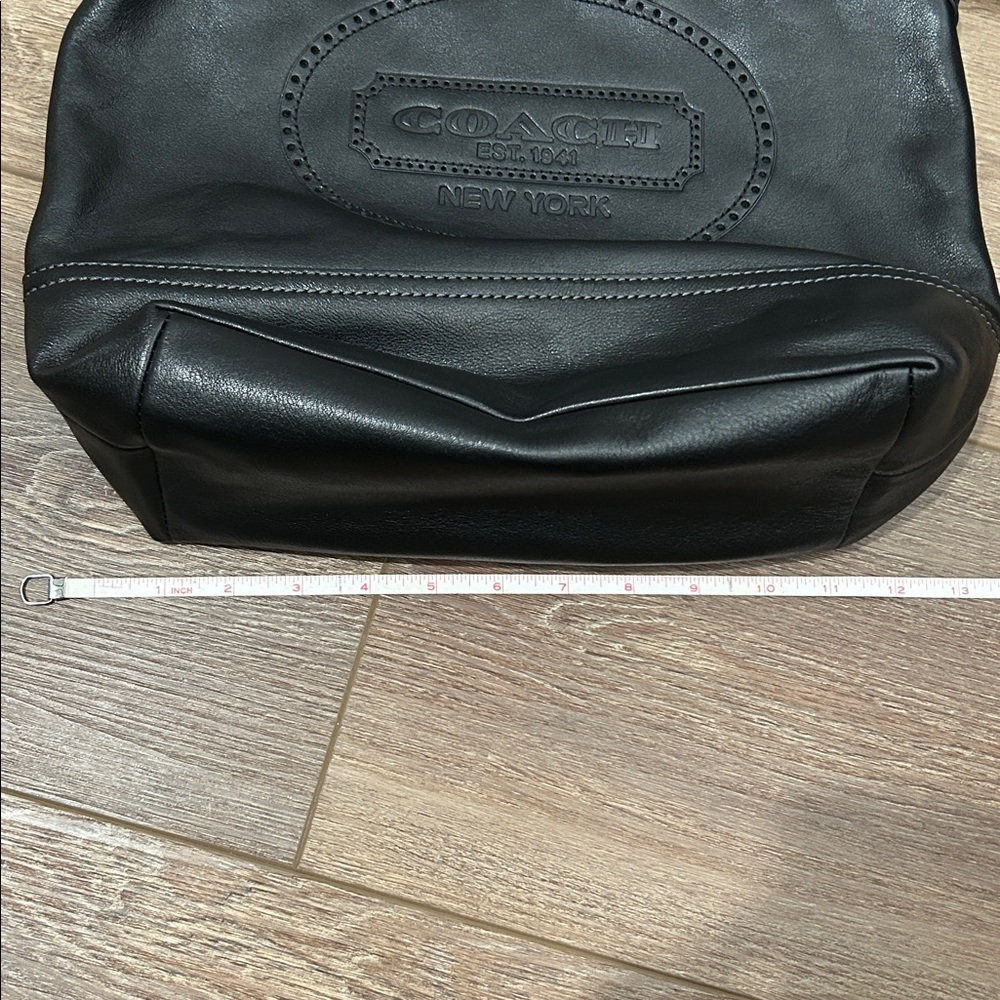Women’s black leather coach handbag - Picture 9 of 10